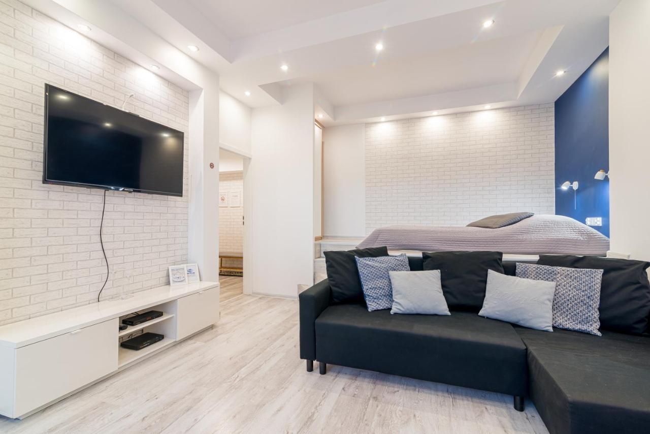 Lux Apartment In White Гданск Екстериор снимка