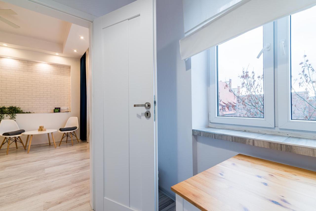 Lux Apartment In White Гданск Екстериор снимка